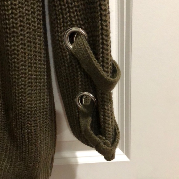 Olive sweater - Picture 3 of 5